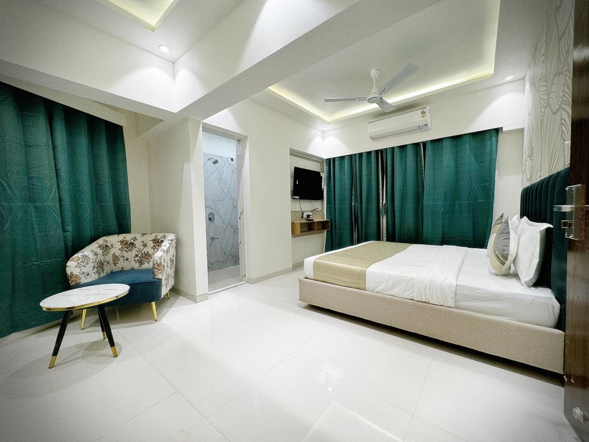 The Orion Premium Suites Mumbai  Buitenkant foto