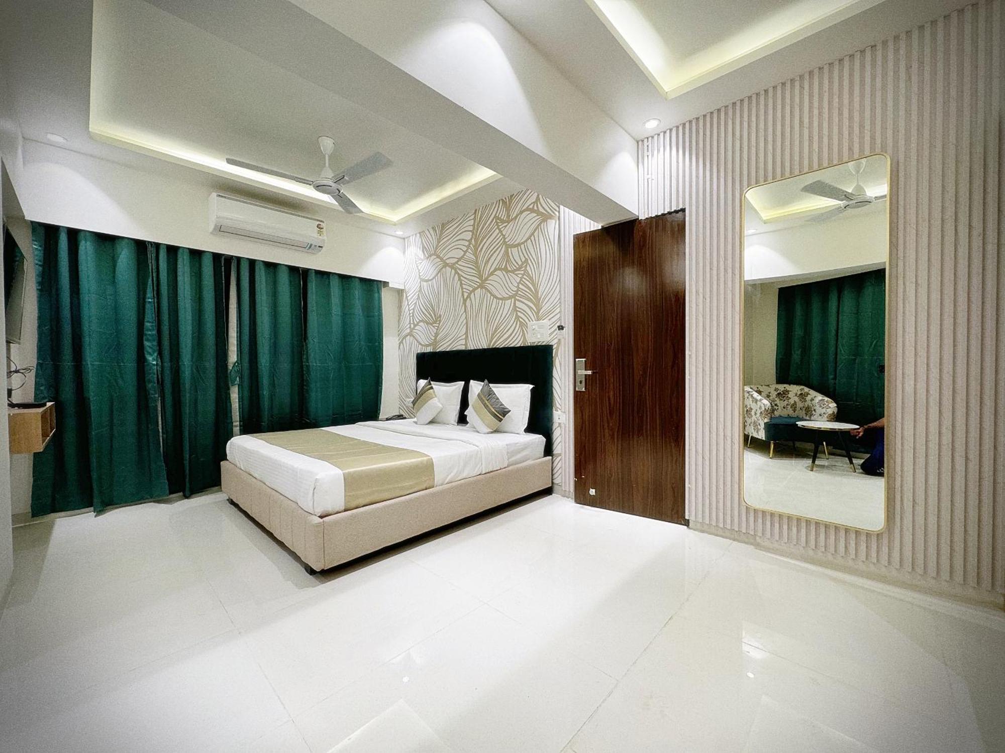 The Orion Premium Suites Mumbai  Buitenkant foto