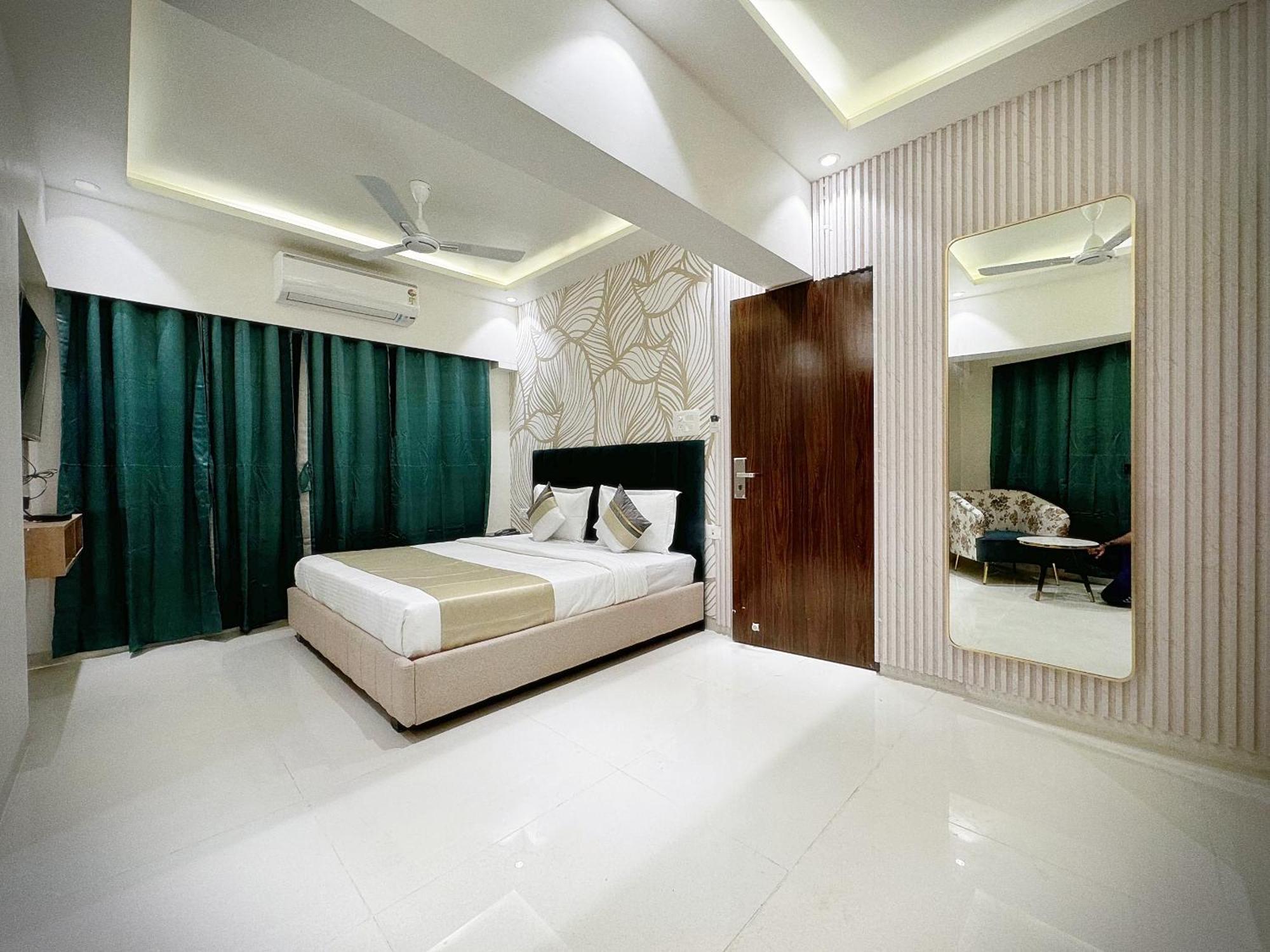 The Orion Premium Suites Mumbai  Buitenkant foto