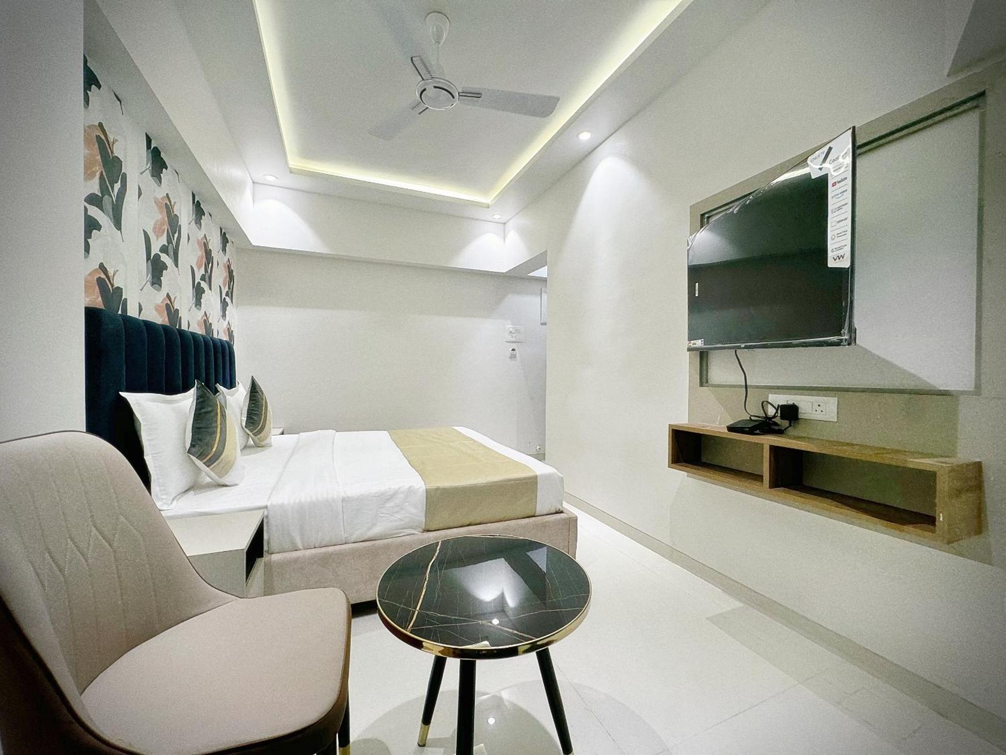 The Orion Premium Suites Mumbai  Buitenkant foto