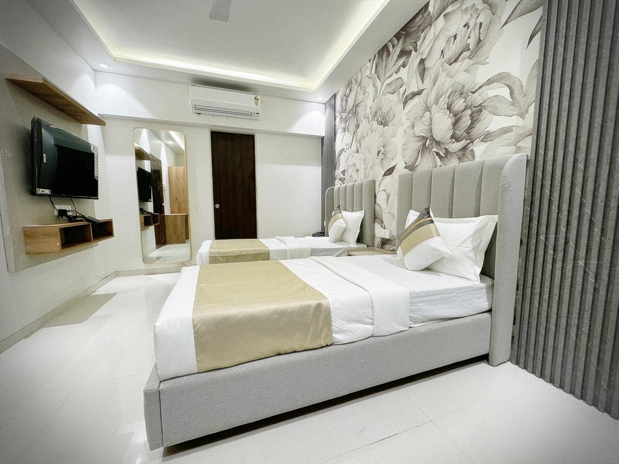 The Orion Premium Suites Mumbai  Buitenkant foto